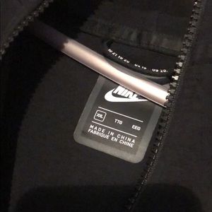 Black Nike Tech ( XXL)